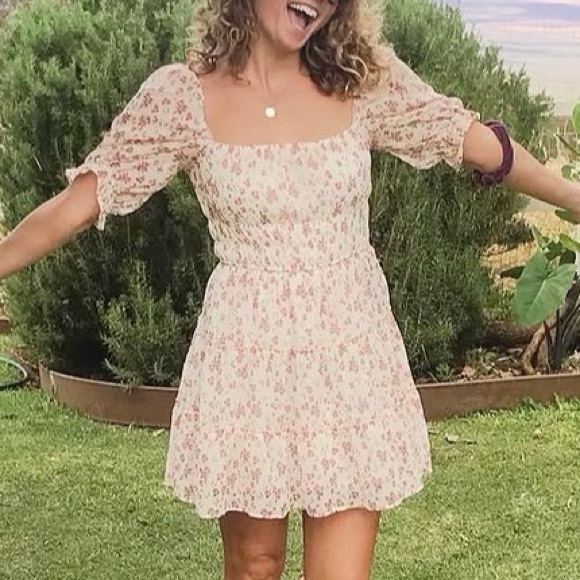 Trixxi Dresses & Skirts - Floral dream dress
